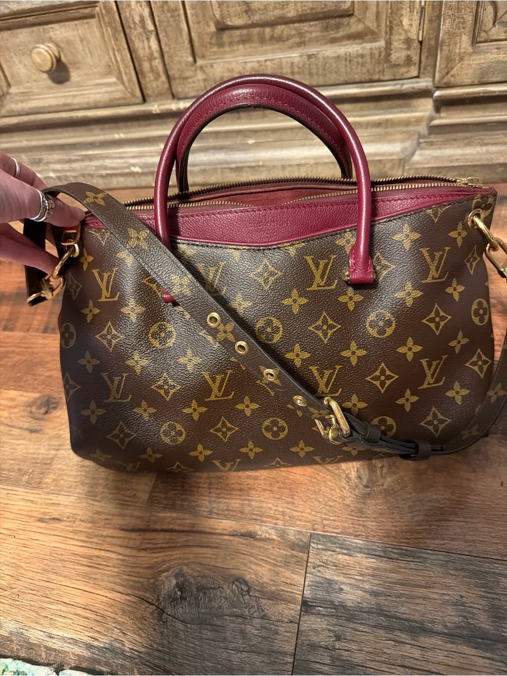 Auth LOUIS VUITTON Pallas MM Monogram 2-Way Hand Shoulder Bag Purse with COA NJ